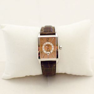 Uhr mit einem Lederarmband